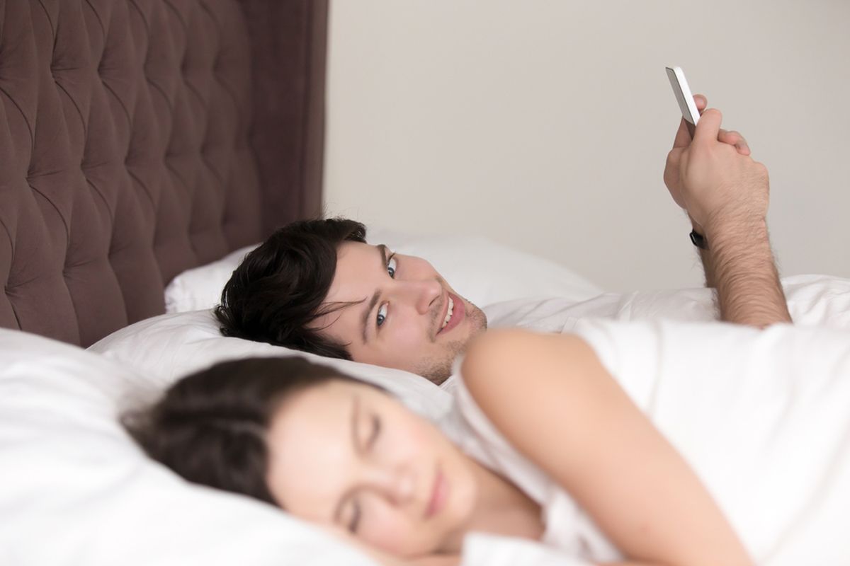 Alasan Mengejutkan di Balik Selingkuh Meski Masih Cinta dengan Pasangan