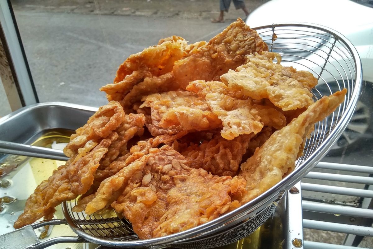5 Makanan Pemicu Kanker dan Trik Menggoreng Aman Menurut Dokter