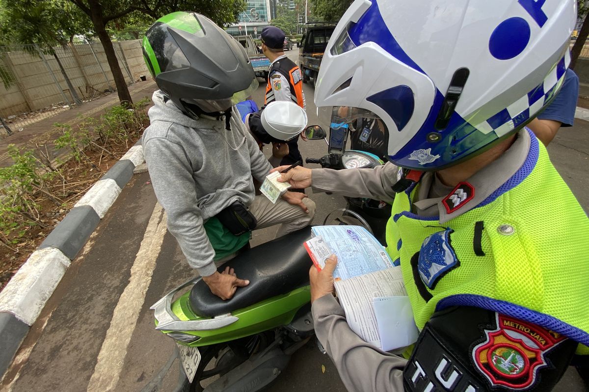 Polisi Terbukti Pungli? Langsung Dicopot! Begini Ketegasan Kakorlantas