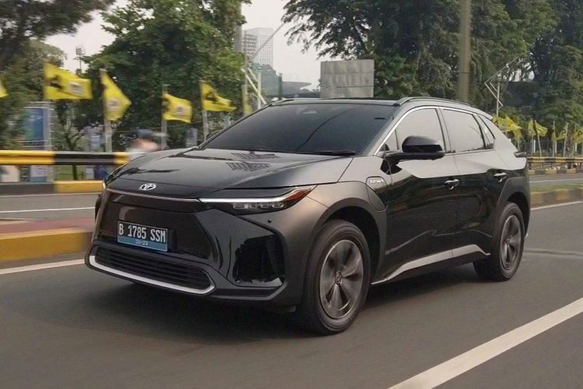 Toyota bZ4X CBU Tetap Tersedia di Indonesia, Cek Spesifikasinya Sekarang!