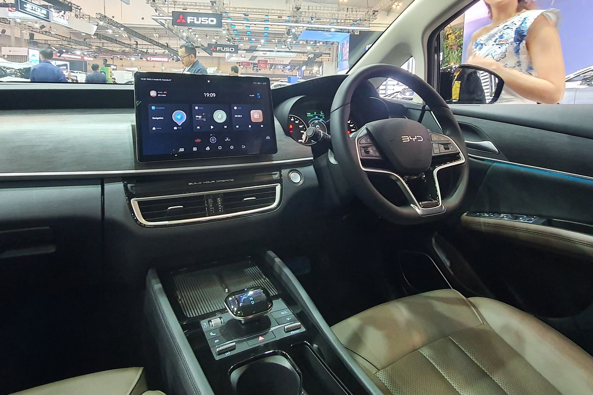 Mobil Listrik vs Konvensional, Mana Lebih Efisien?