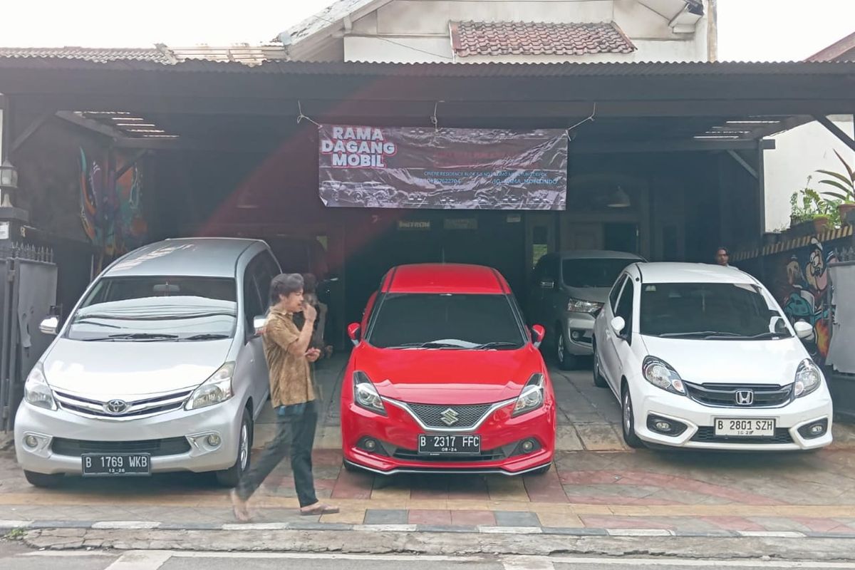 Harga Mobil Listrik Bekas Anjlok, Sementara Mobil Konvensional Bertahan Stabil