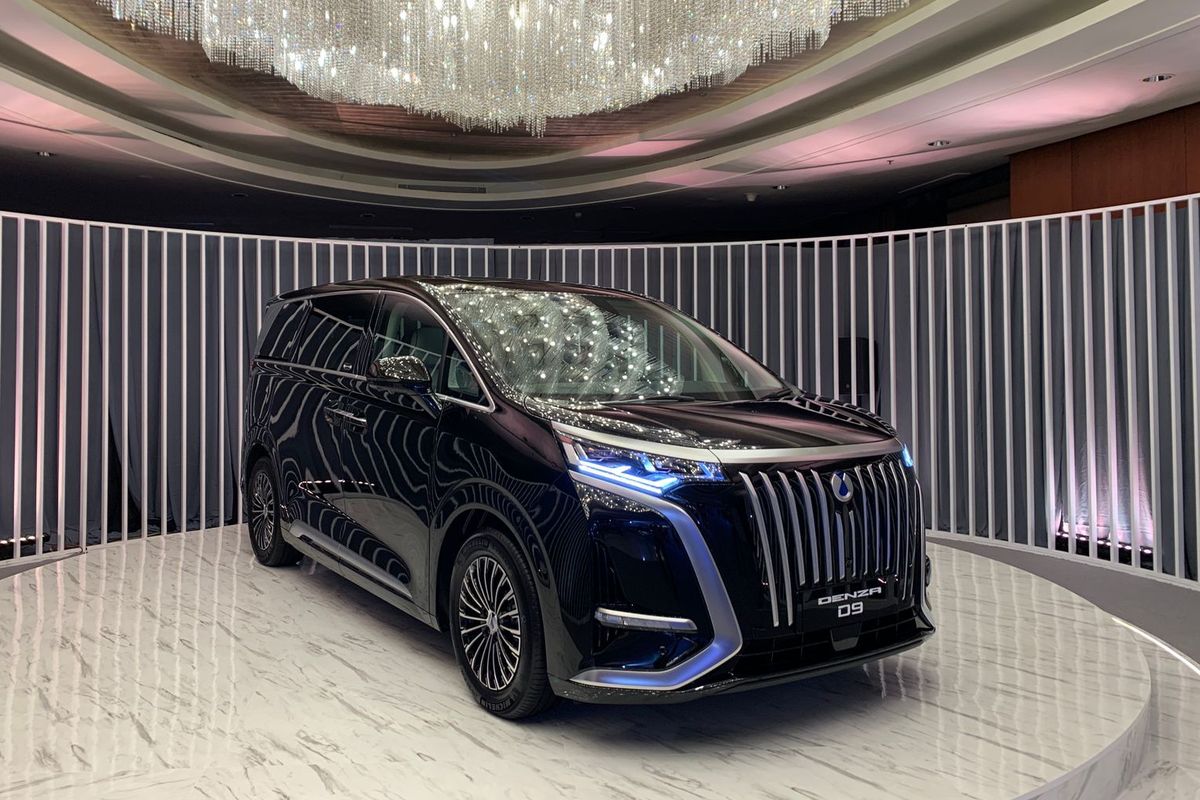 Mana MPV Listrik Mewah yang Lebih Layak Dibeli?