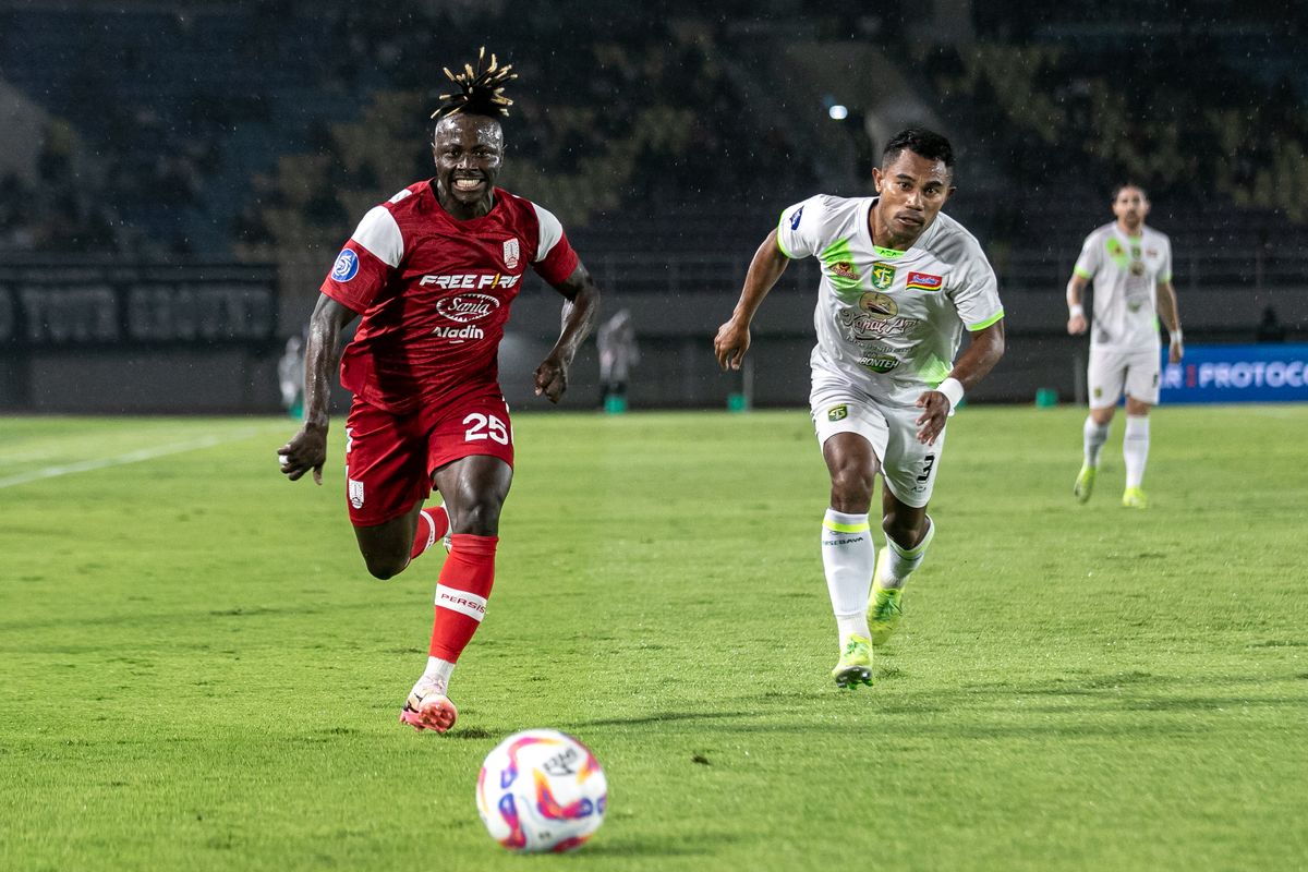 Debut Pelatih & Rekor Positif Laskar Sambernyawa: Fakta Menarik Madura United vs Persis Solo