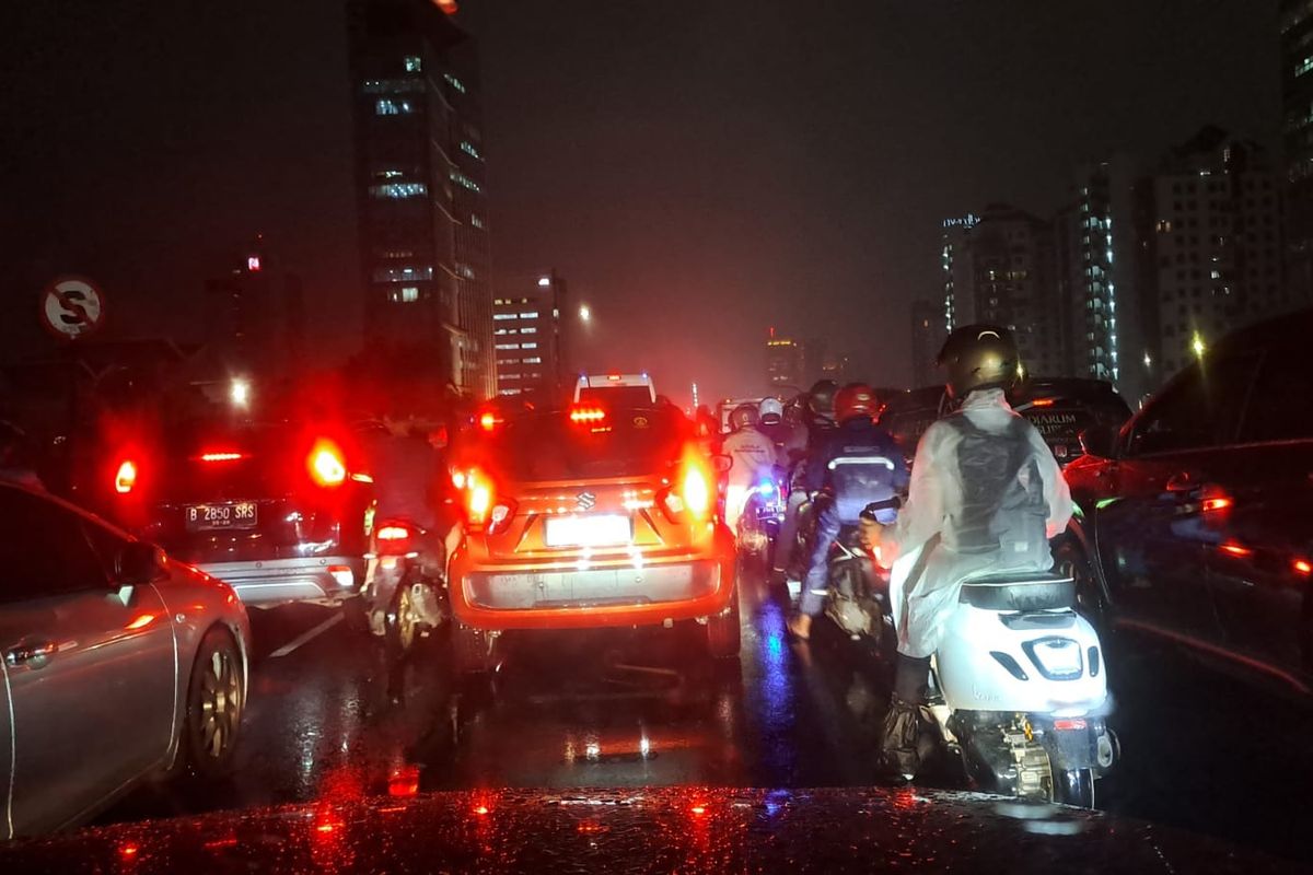 5 Solusi Jitu Atasi Stres Akibat Macet di TB Simatupang Jakarta