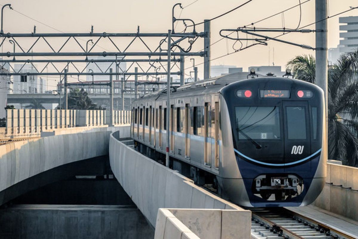 Tarif Spesial Rp 80 Transportasi Publik Jakarta Diperpanjang Pemprov DKI, Nikmati Kemudahan Lebih Lama!