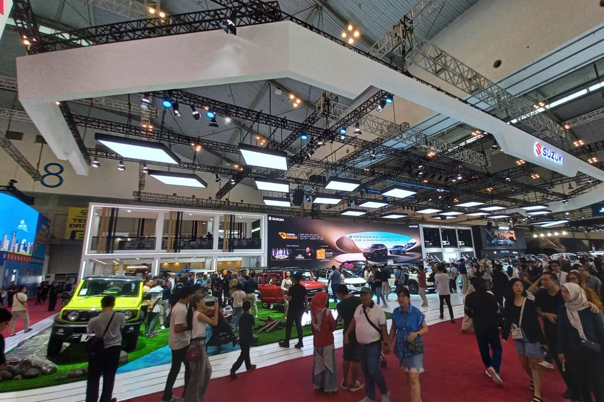 Suzuki Fronx Raih Gelar Crossover Terfavorit di GIIAS 2025, Ini Keunggulannya!