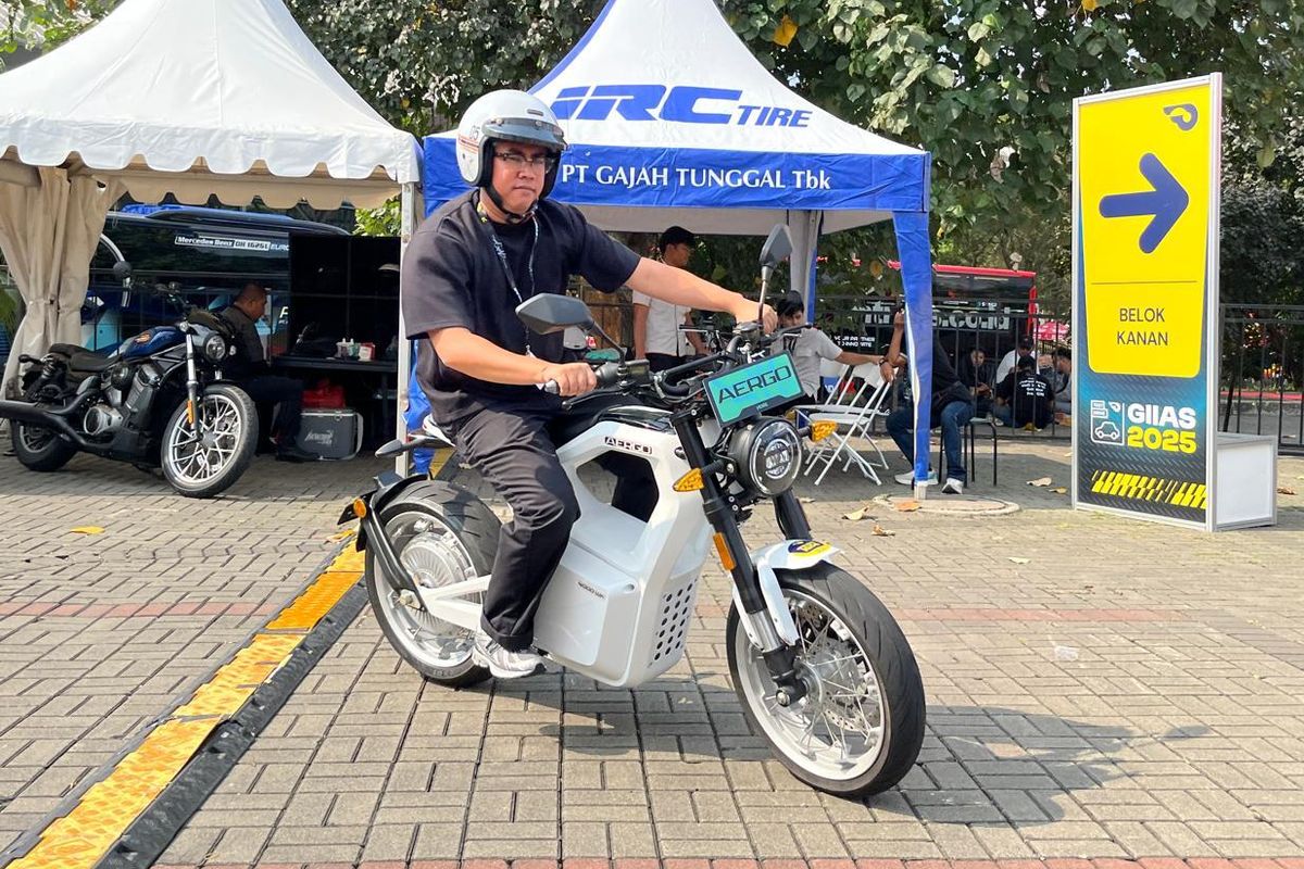 Rasakan Sensasi Unik Motor Listrik Bergaya Boxy yang Futuristik!