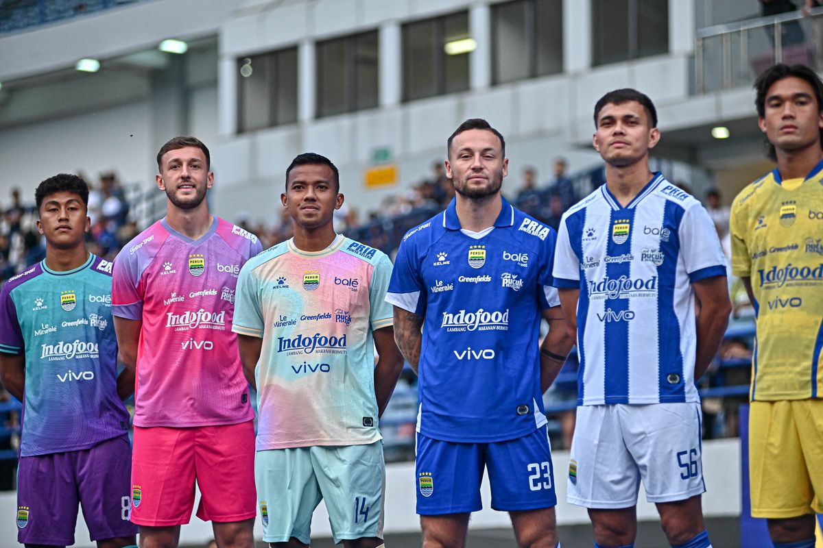 Persib Bandung Luncurkan Jersey Baru dengan Filosofi “City of Champions”, Siap Gempur Liga 1!