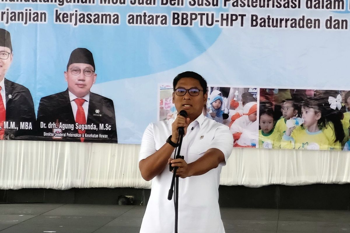 Ribuan WA dari Petani Bikin Wamentan Terkejut, Ini Cerita Lengkapnya!