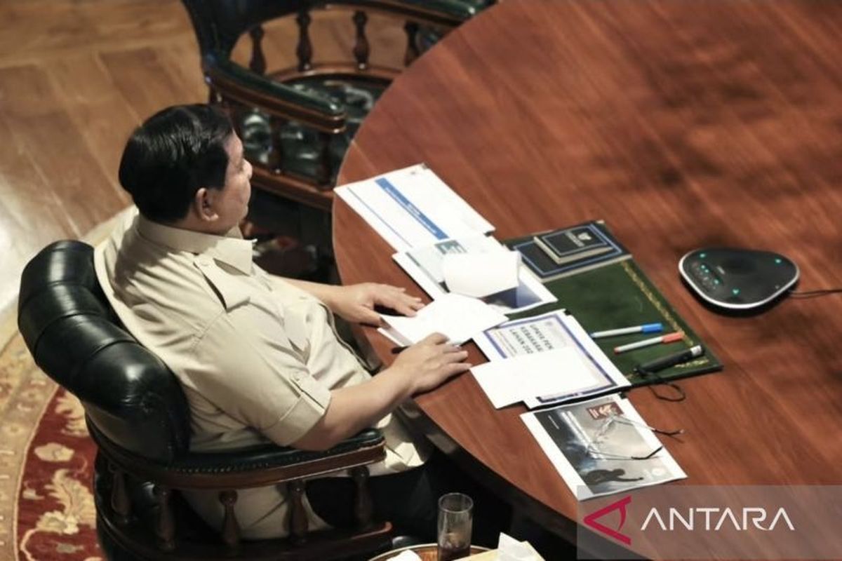 Prabowo Puji Kinerja Menteri Sukses Tekan Kasus Kebakaran Hutan