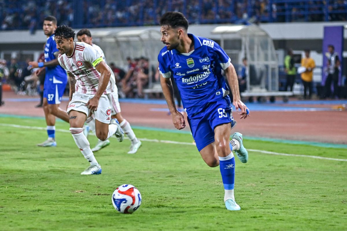 Frans Putros Berubah Jadi Senjata Mematikan Sebagai Wingback Kiri Persib Bandung