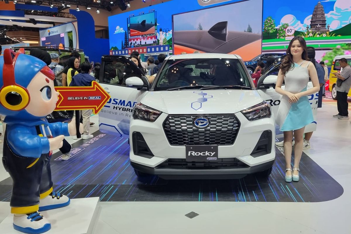 Daihatsu Rocky Hybrid dan Booth Memukau Jadi Sorotan Utama di GIIAS 2025