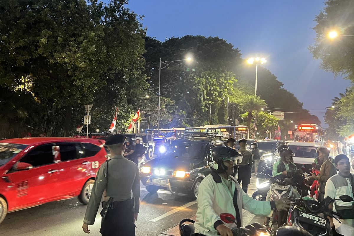Zikir Kebangsaan di Masjid Istiqlal Picu Kemacetan Lalu Lintas yang Padat Merayap