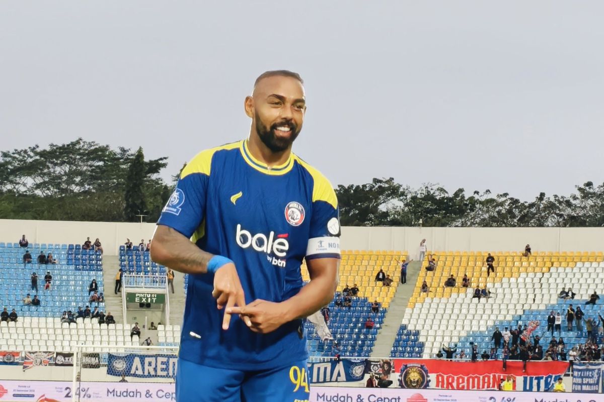 Arema FC Hancurkan Lawan 4-1, Kado Manis di Ulang Tahun & Momen Sakral Kanjuruhan