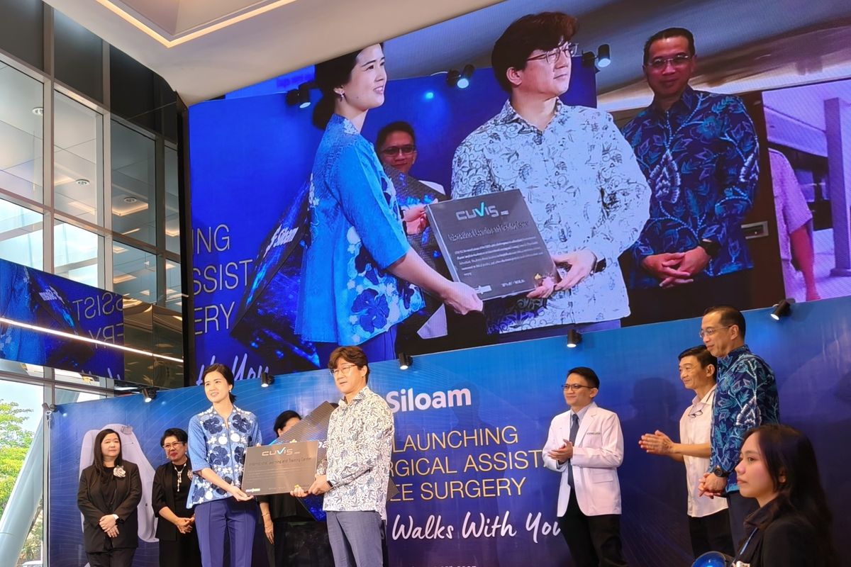Robot Canggih di Siloam Surabaya Tingkatkan Presisi Operasi Lutut