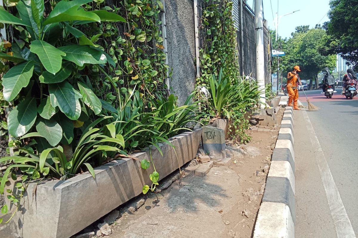 Kebijakan yang Hanya Menguntungkan Pemilik Kendaraan Pribadi?