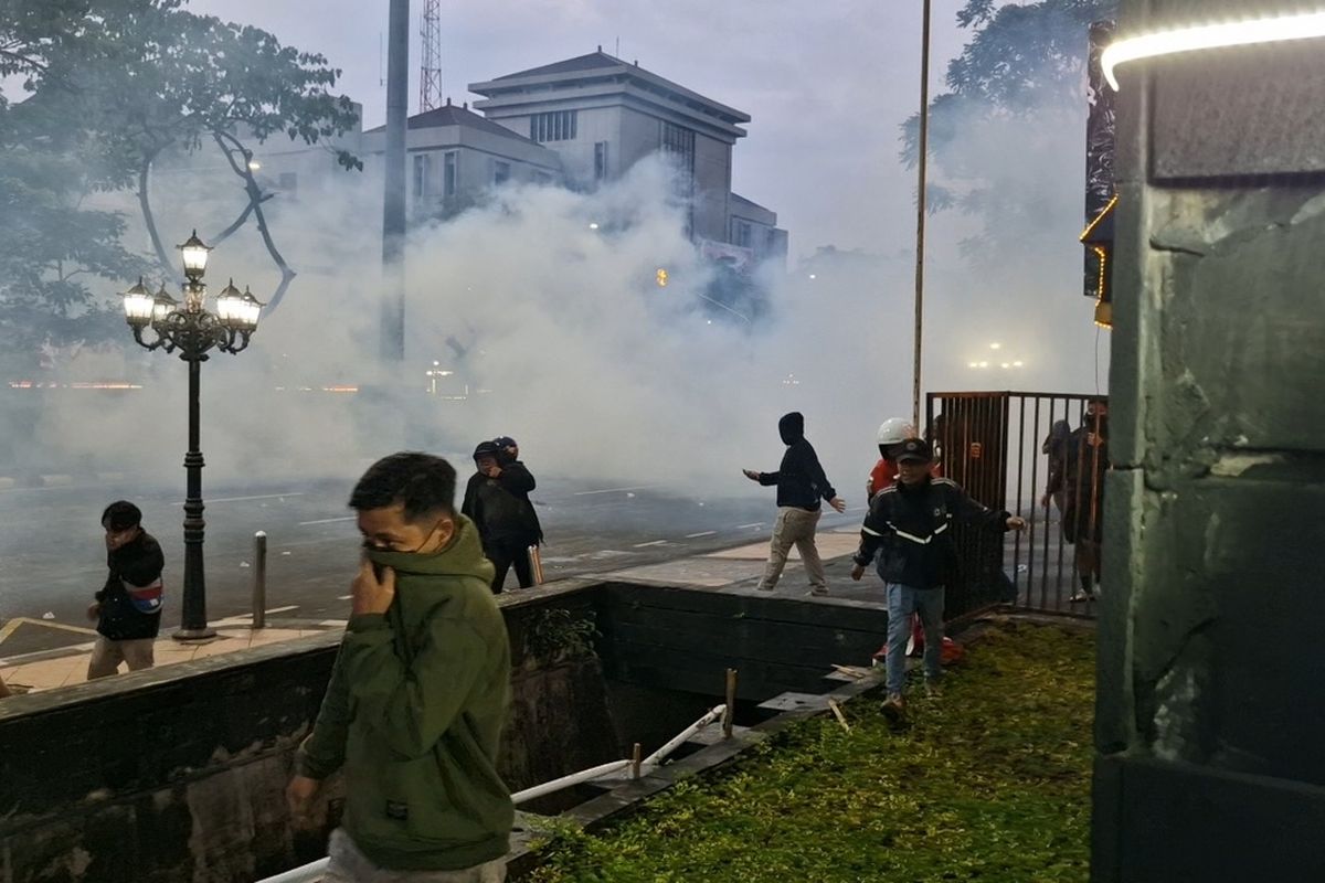 5 Dampak Mengerikan Paparan Gas Air Mata dalam Jangka Panjang yang Wajib Diwaspadai