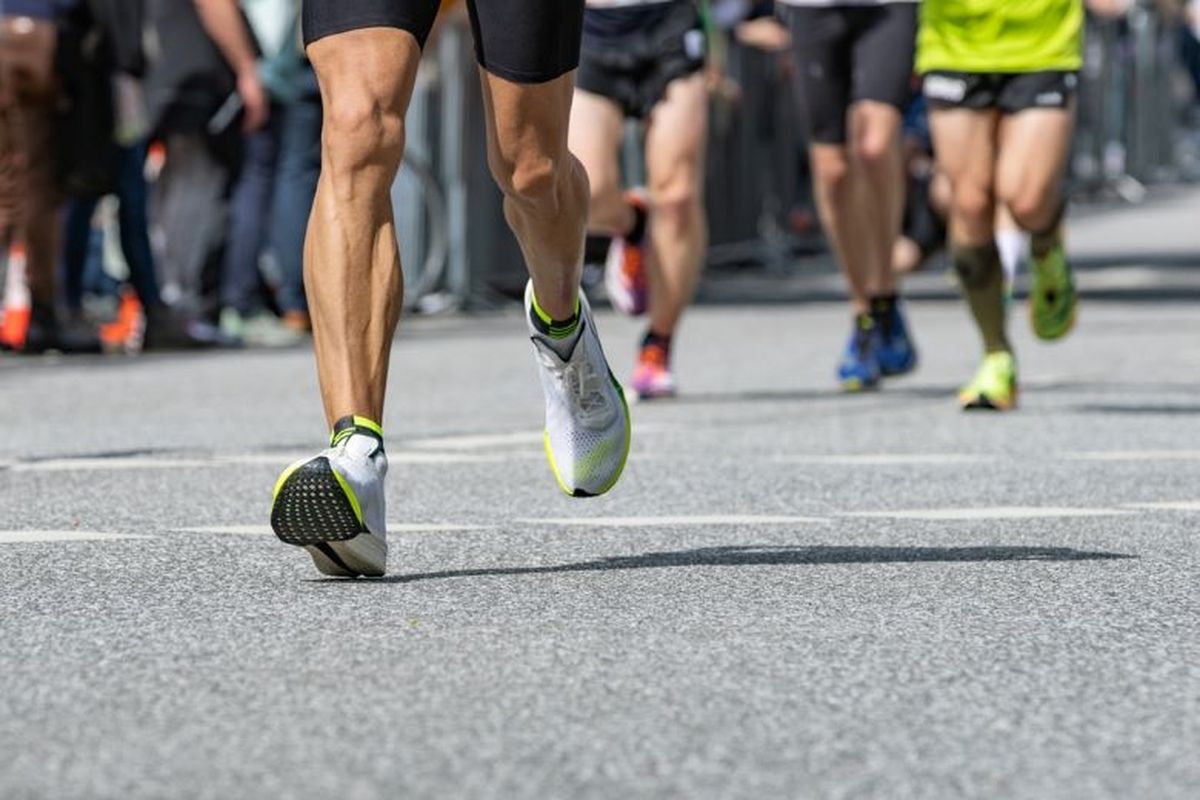 Alasan Dokter Larang Pakai Sepatu Baru Saat Lomba Lari – Simak Faktanya!