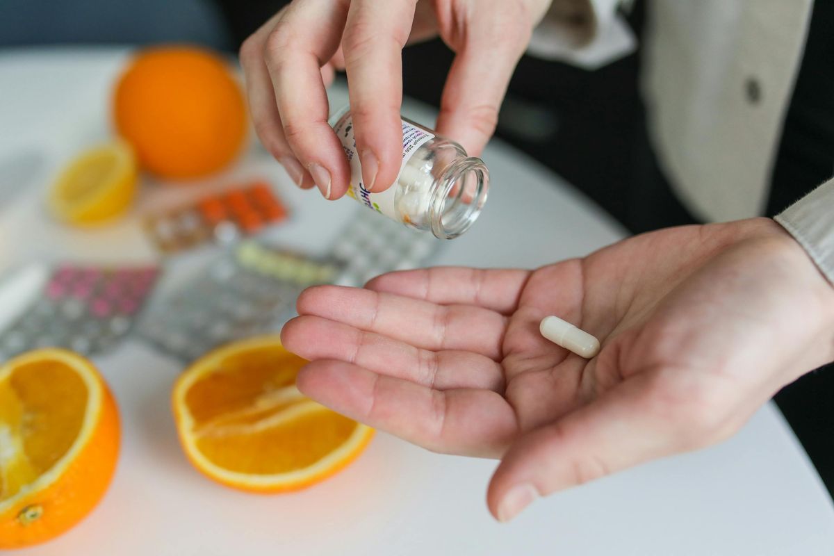 5 Bahaya Mengerikan Minum Vitamin & Suplemen Berlebihan, Ahli Ungkap Fakta Mengejutkan!
