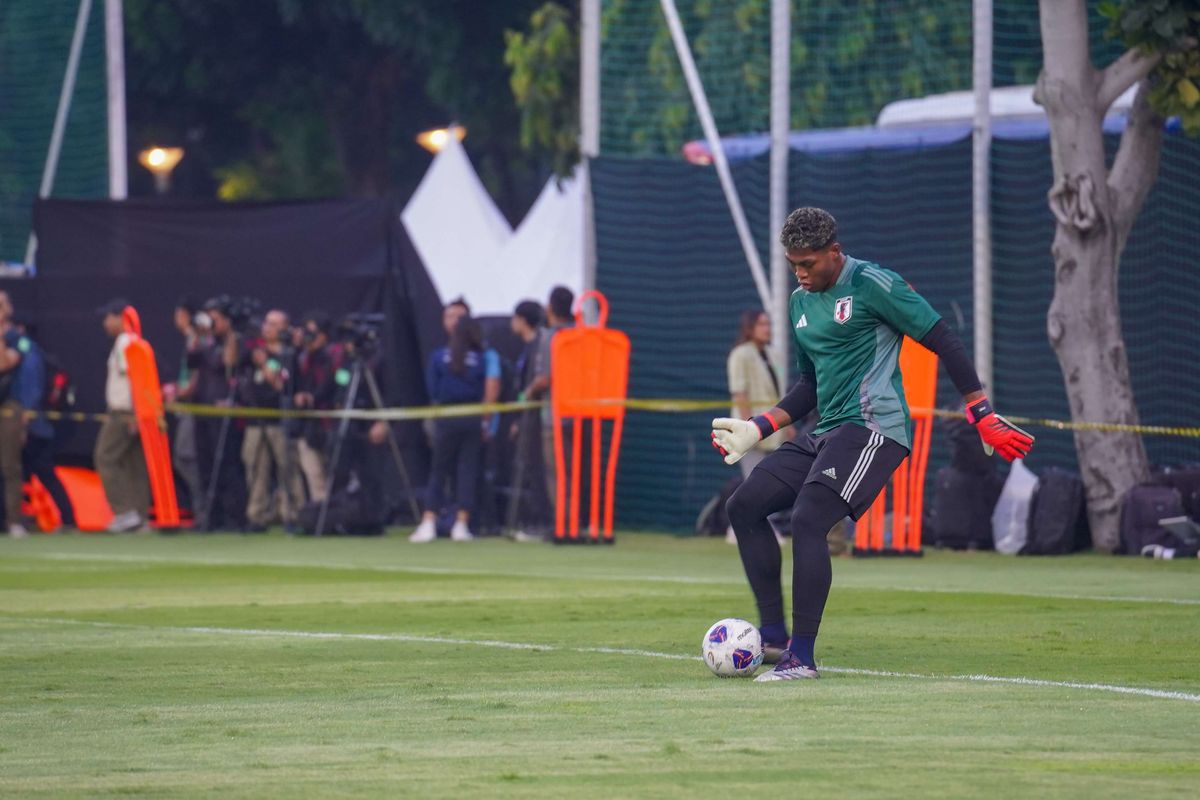 AC Milan Incar Kiper Timnas Jepang untuk Gantikan Maignan yang Bakal Hengkang