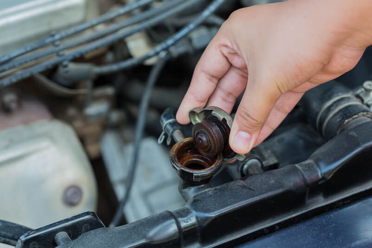 5 Alasan Rutin Cek Coolant Penting untuk Perjalanan Jauh yang Lebih Aman