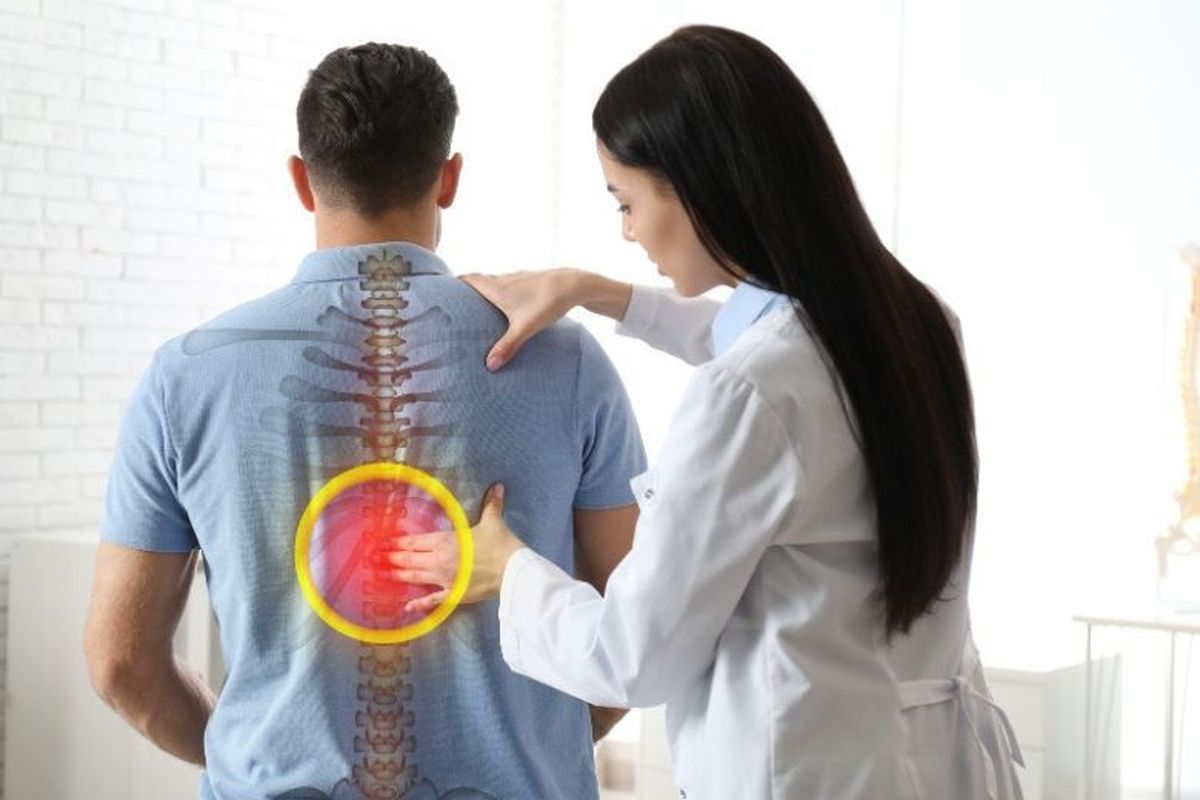 Pemicu Skoliosis yang Sering Diabaikan!