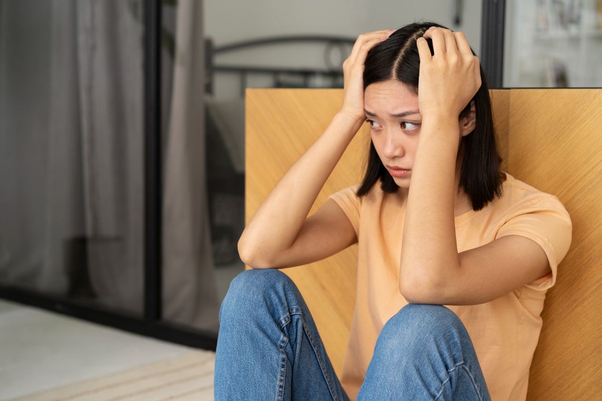 12 Tips Jaga Kesehatan Mental di Tengah Gejolak Politik dan Ketidakpastian Negara