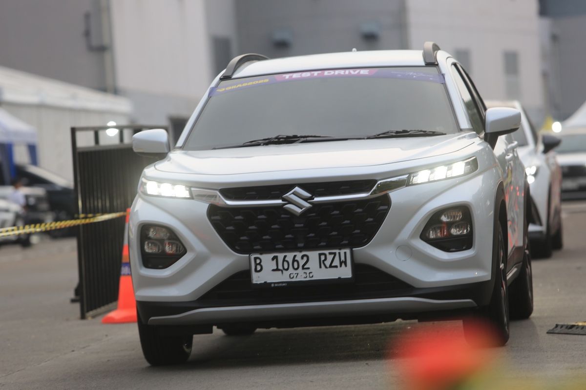 Berapa Pajak Tahunan Suzuki Fronx Tipe Terendah? Cek Biayanya Rp 3,3 Juta!