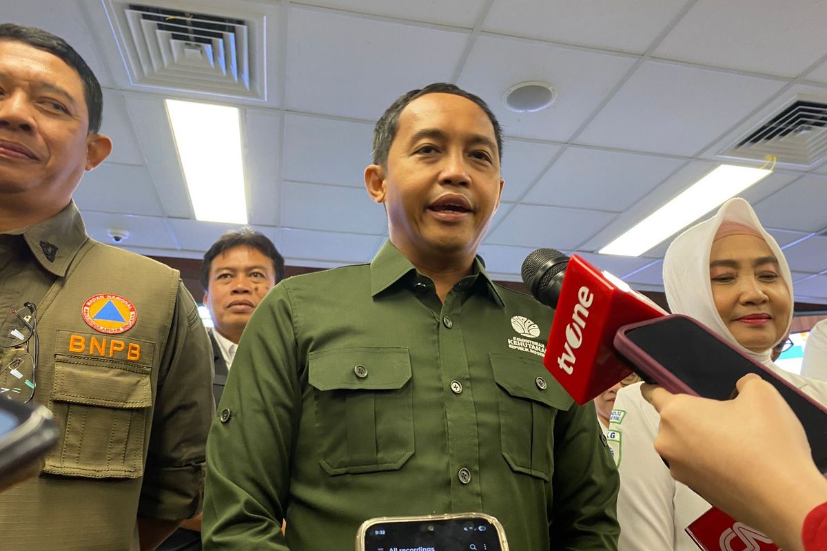 Viral! Menteri Raja Juli & Karding Buka Suara Soal Foto Main Domino dengan Aziz Wellang