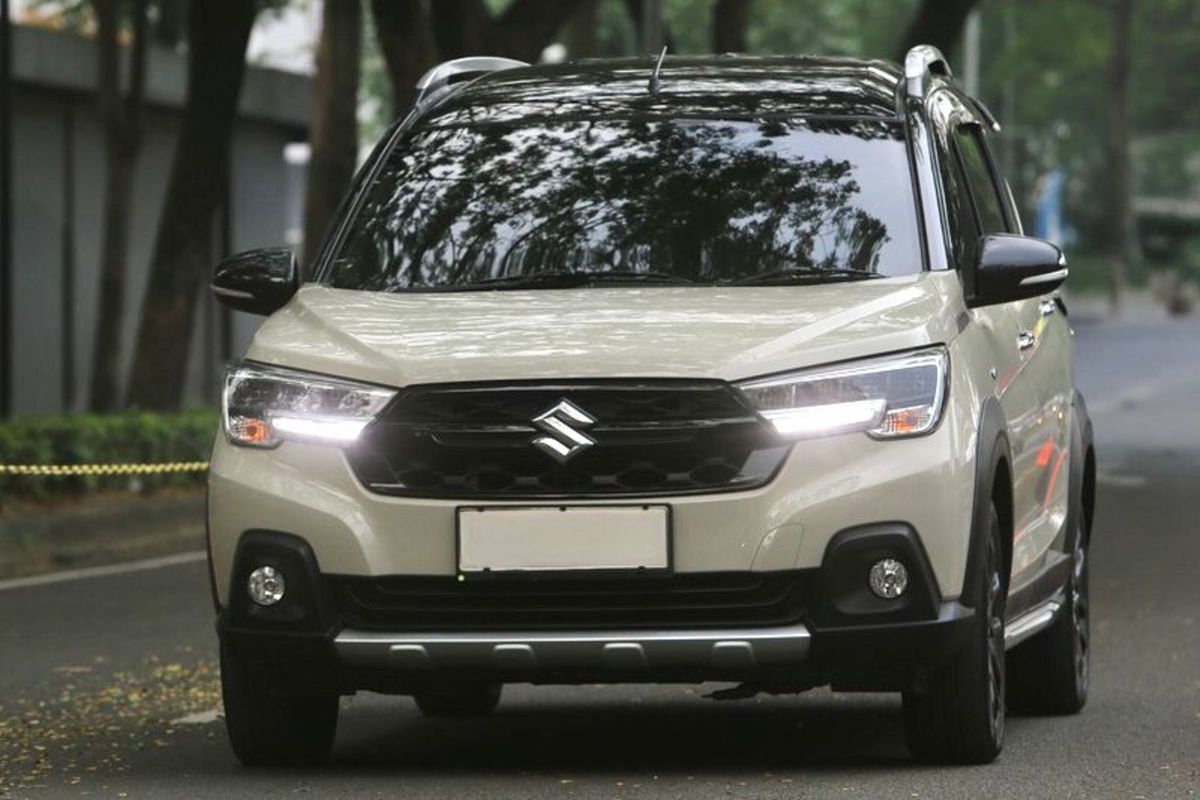 Suzuki XL7 Hybrid Alpha Kuro Meluncur, Model Lama Diskon Hingga Puluhan Juta!
