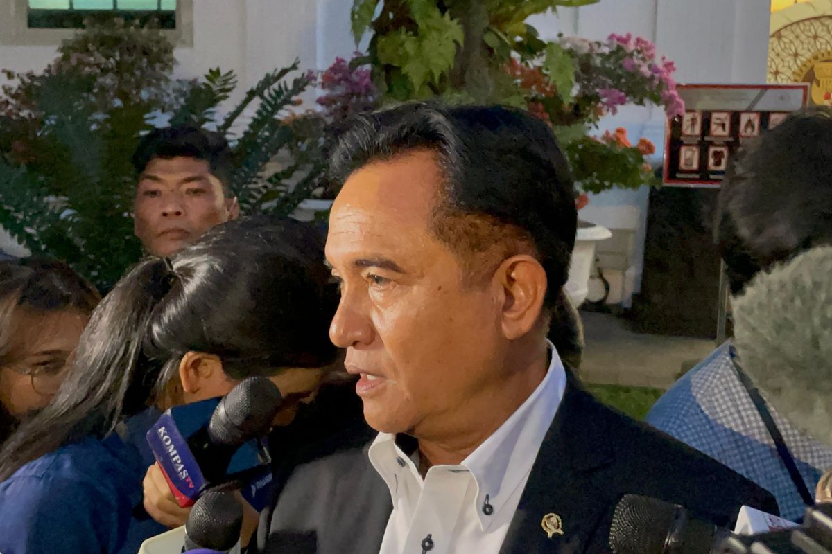 Yusril Tegaskan Aparat Harus Tangani Massa Sesuai Hukum dan HAM