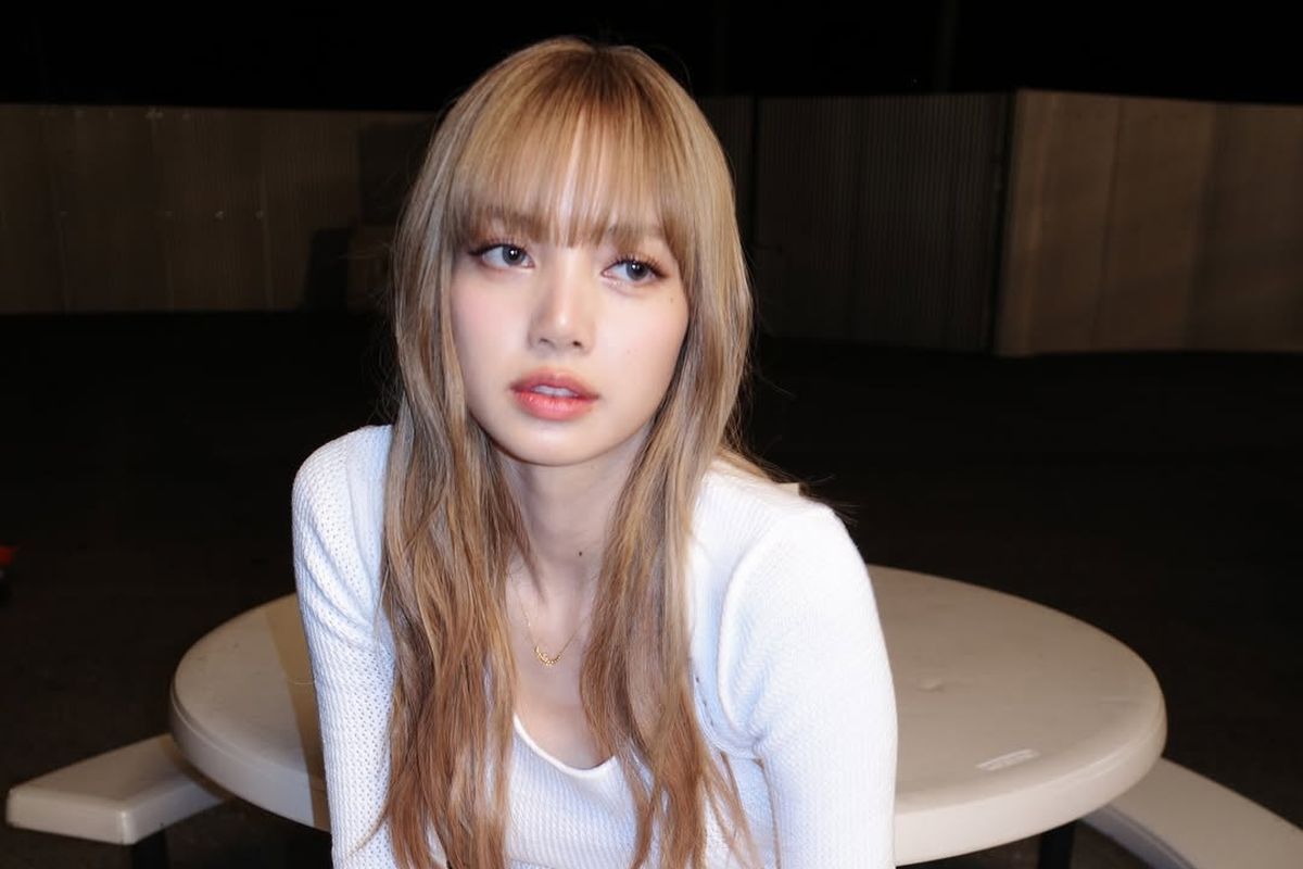Gaya Mewah Lisa Blackpink dengan Tas Hermes Birkin Faubourg Limited Edition Senilai Rp4,9 M yang Bikin Heboh