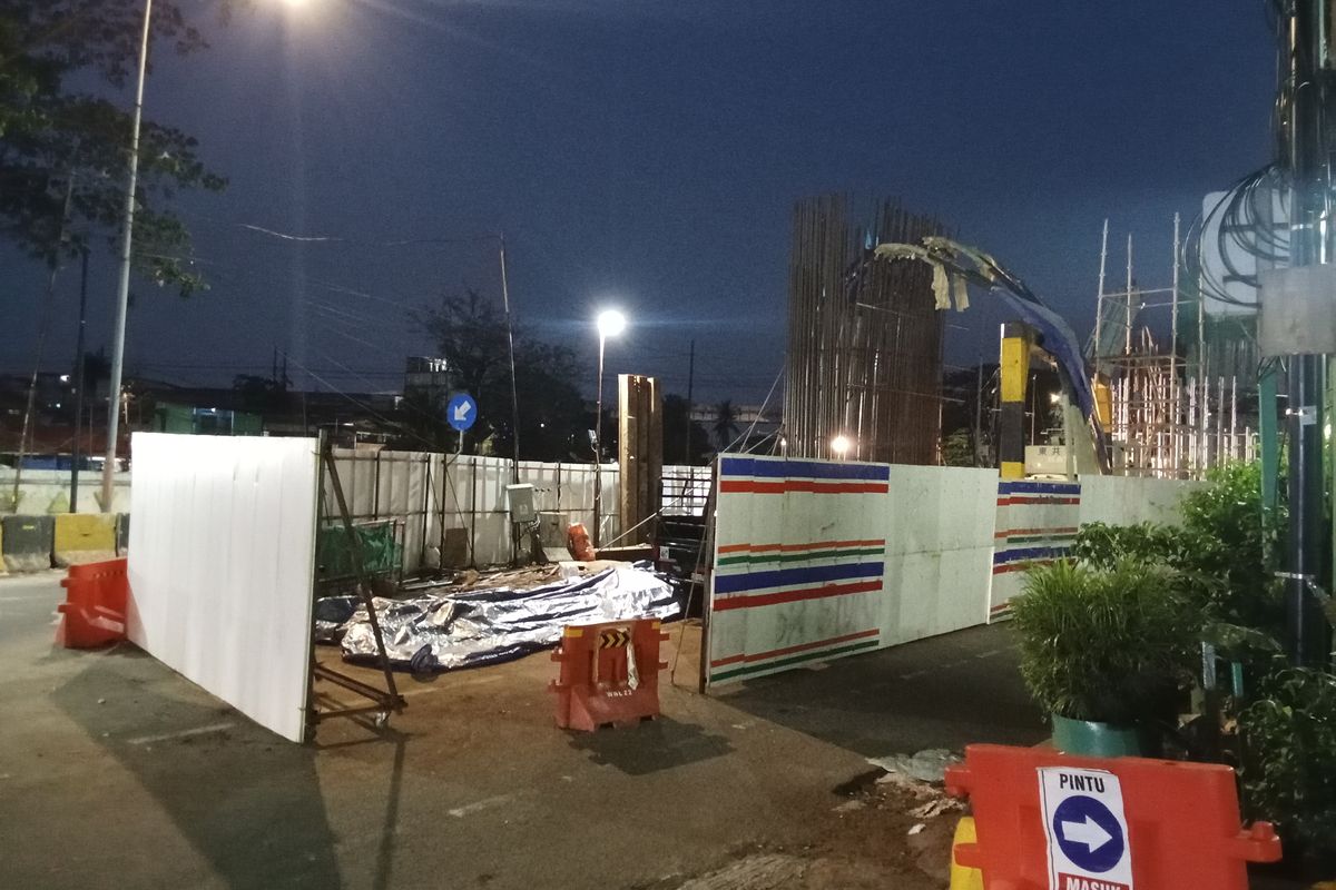 Geger! Pria Nekat Curi Besi Proyek LRT Manggarai Jaksel, Begini Kronologinya