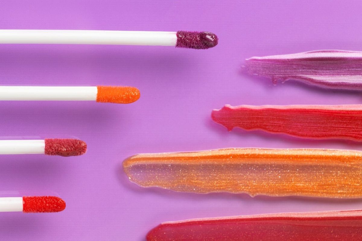 12 Warna Lipstik Terbaik Sesuai Zodiak, Aquarius Cocok Pakai Pink Fresh!