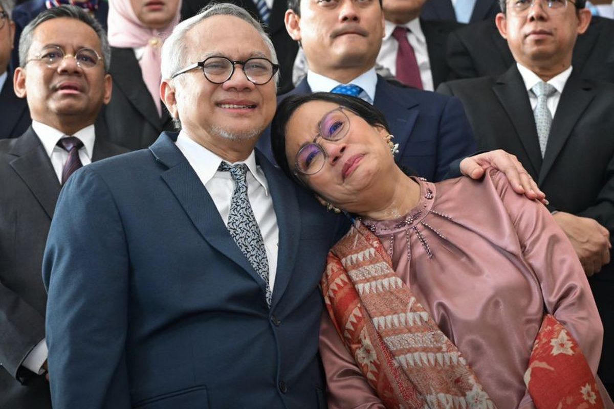Kisah Cinta Sri Mulyani & Tonny Sumartono: Dipeluk Hangat Saat Pamit dari Kemenkeu