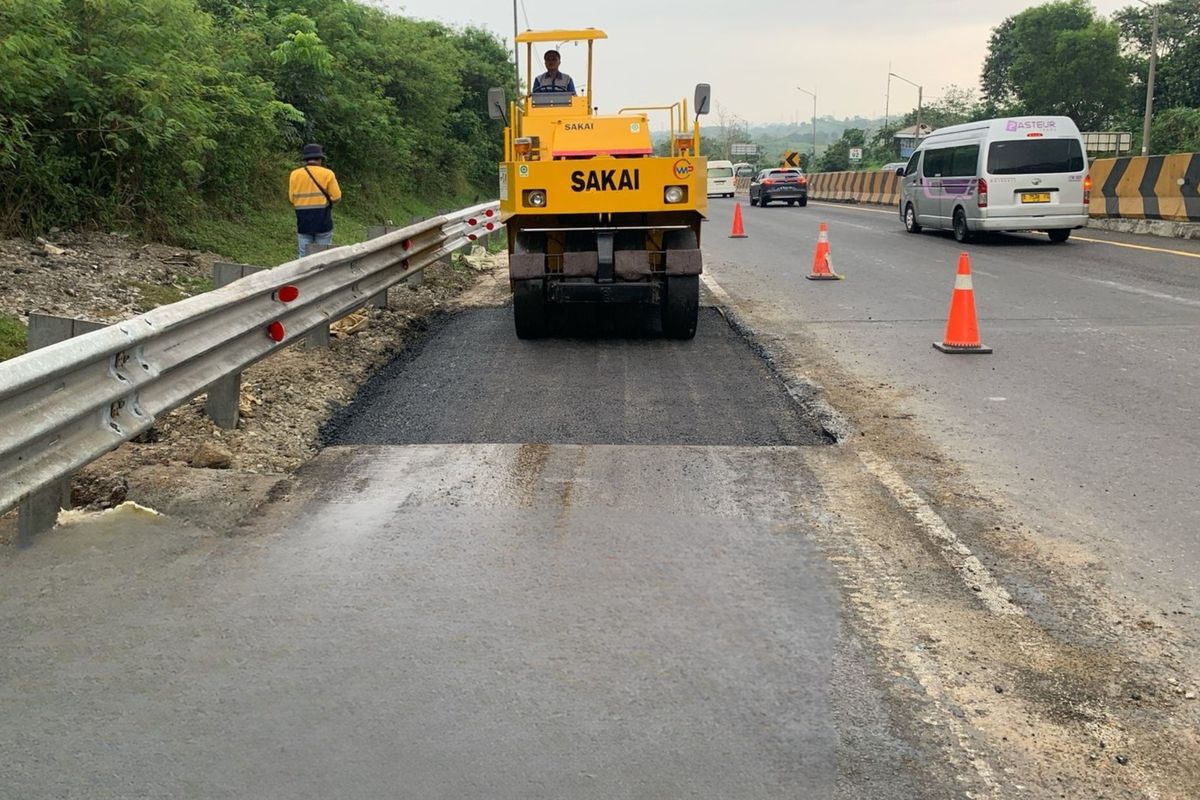Info Terbaru! Pekerjaan Jalan di Tol Cipularang: Lokasi & Jadwal Lengkap