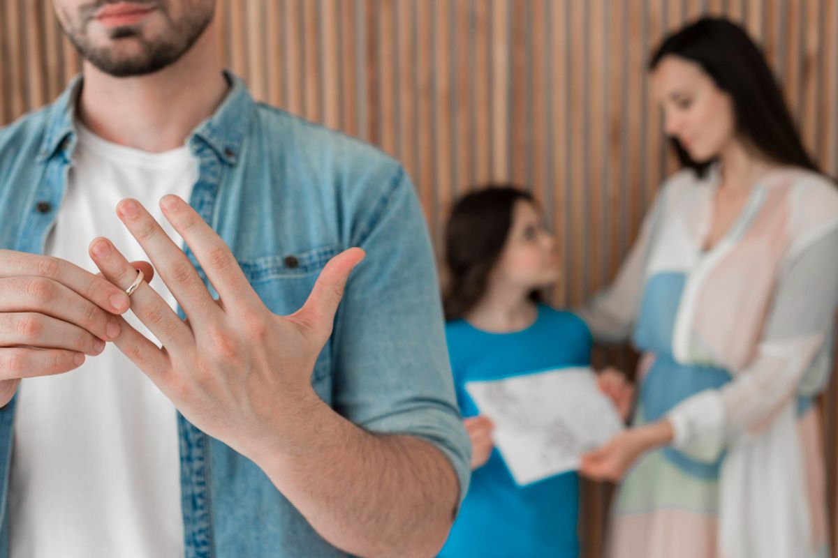 Psikolog Ungkap Perubahan Identitas Diri sebagai Pemicu Utama Grey Divorce