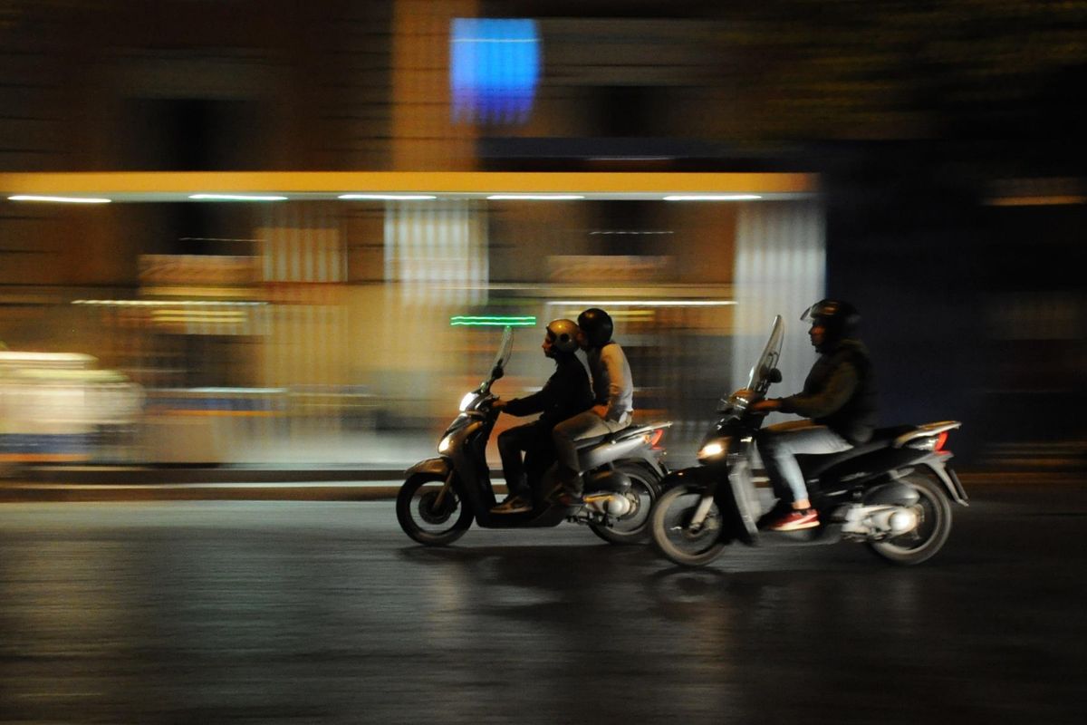3 Tips Anti-Stres Hadapi Macet Saat Berkendara Motor, Bikin Perjalanan Lebih Nyaman!