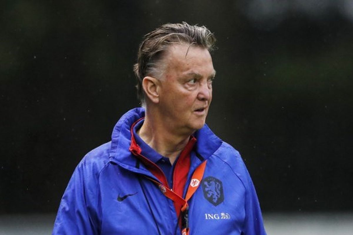 Louis Van Gaal Tegaskan Tidak Akan Latih Timnas Indonesia dalam Konferensi Pers Mengejutkan