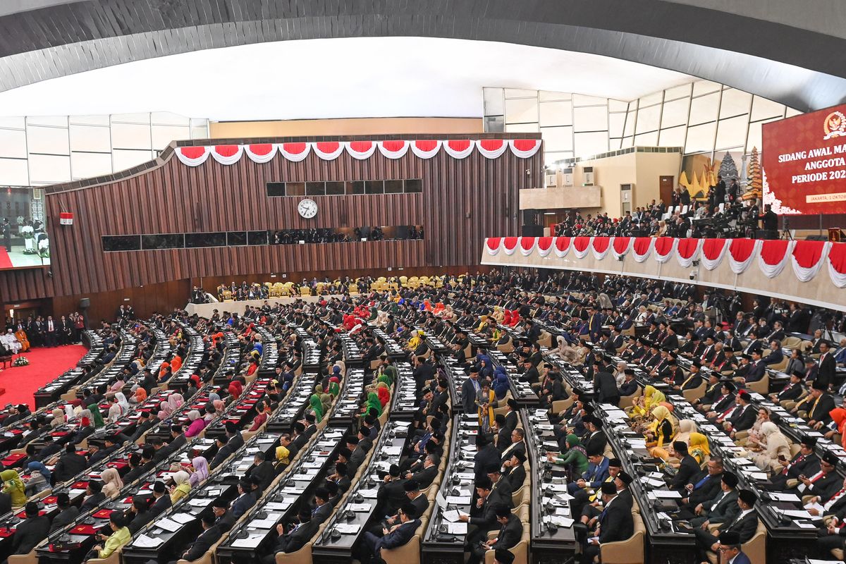 DPR Buka Suara Soal Kenaikan Dana Reses dan Isu Salah Transfer yang Bikin Heboh