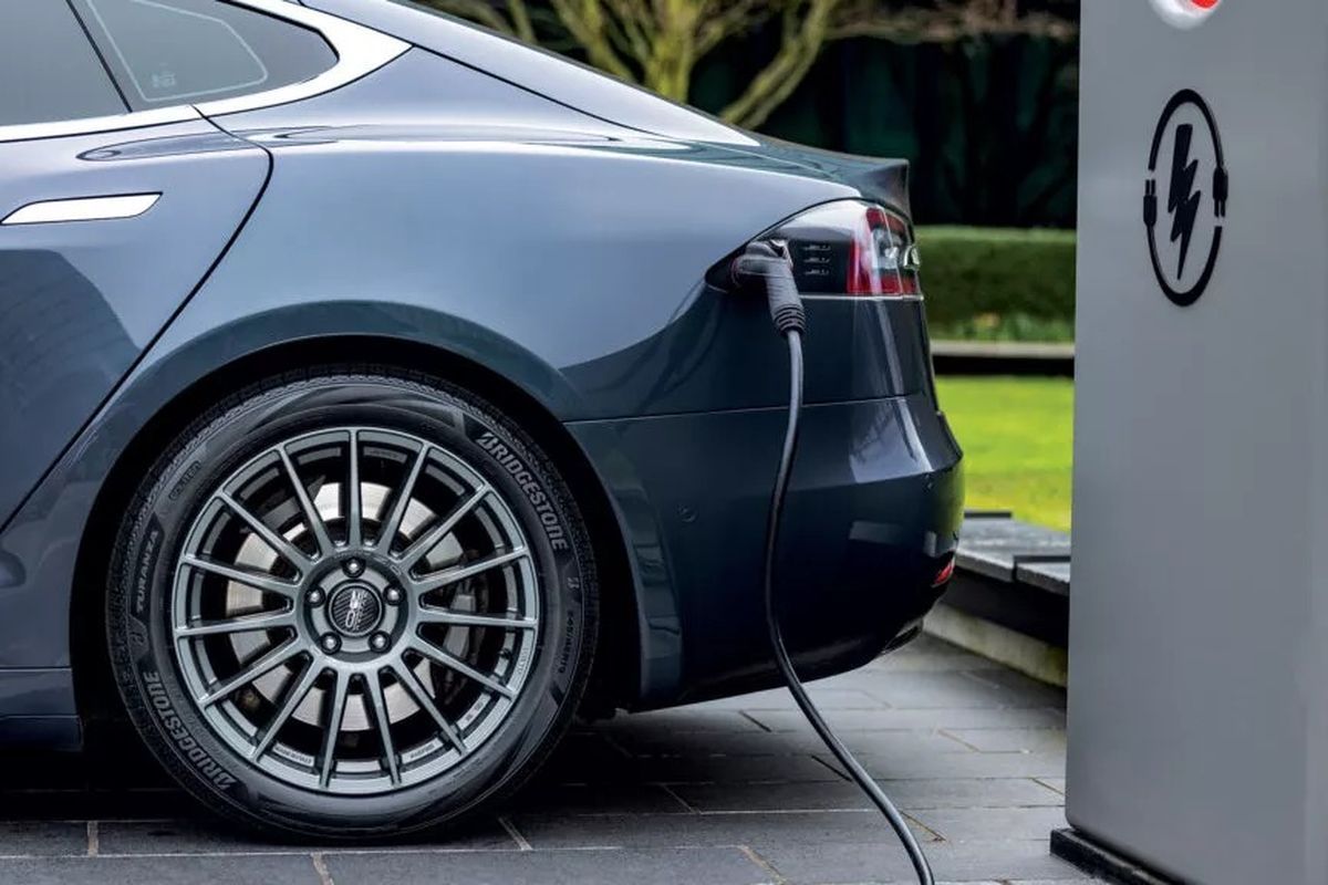 5 Tips Jitu Memilih Ban Mobil Listrik untuk Performa Maksimal dan Hemat Energi