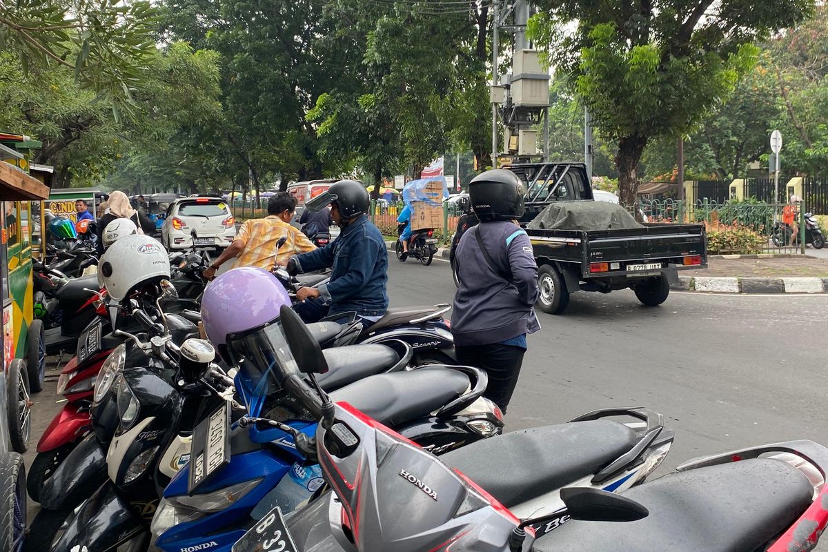 Biasakan untuk Tidak Memberi Uang ke Juru Parkir Liar