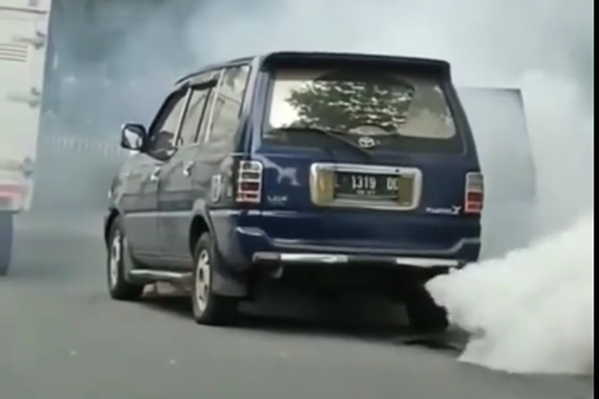 Mobil Diesel Ngebul? Kenali Penyebab dan Solusi Mudah Mengatasinya!