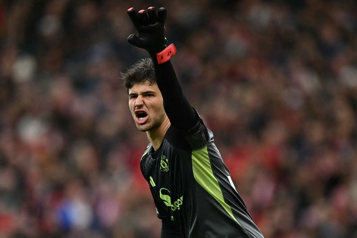 Man United Kembali Percaya Diri Berkat Aksi Heroik Kiper Baru Senne Lammens