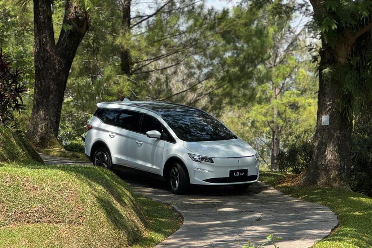 Alasan Menarik Aletra L8 EV Pertahankan Tombol Fisik di Era Touchscreen