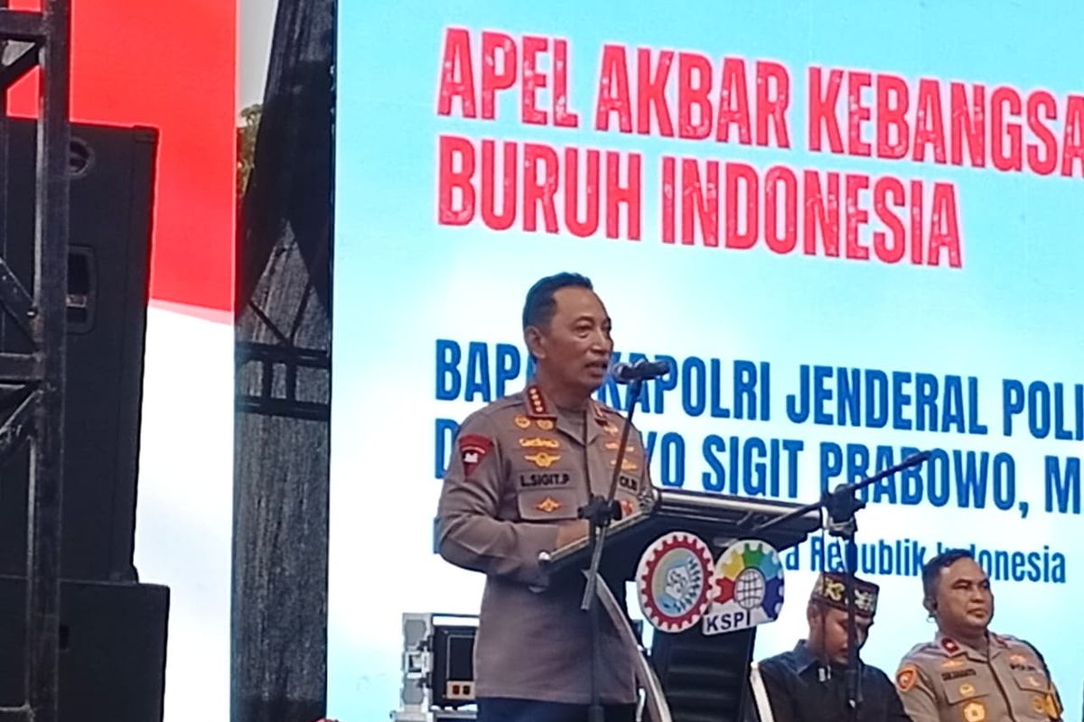 Kapolri Serukan Dukungan untuk Kebijakan Pemerintah di Apel Akbar Buruh