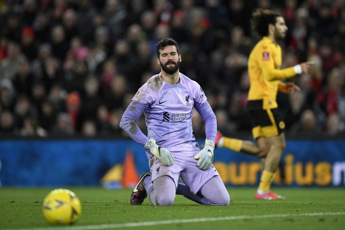Comeback Alisson di Liverpool Vs Nottingham Forest, Dua Pemain Cedera Bergantian