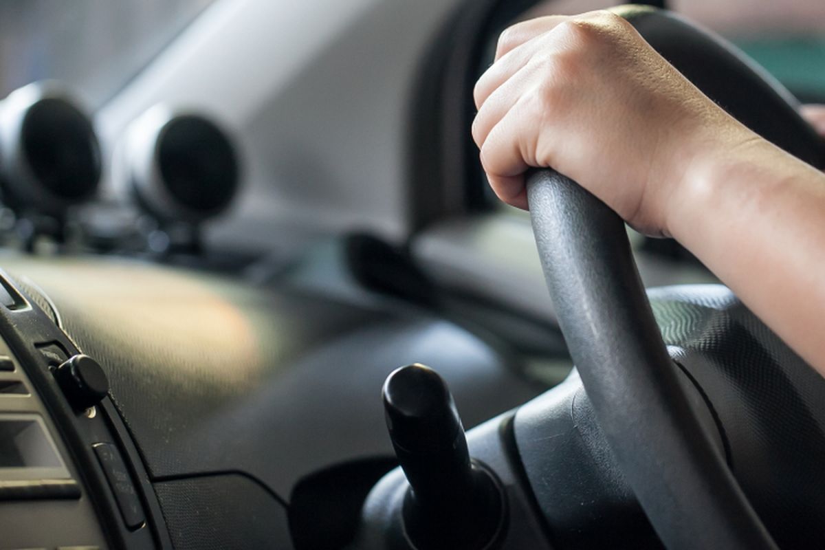 10 Trik Mengemudi Irit BBM dari Pakar yang Wajib Dicoba!