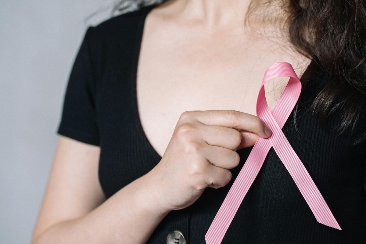 Tidur Pakai Bra Picu Kanker Payudara? Dokter Ungkap Jawabannya!